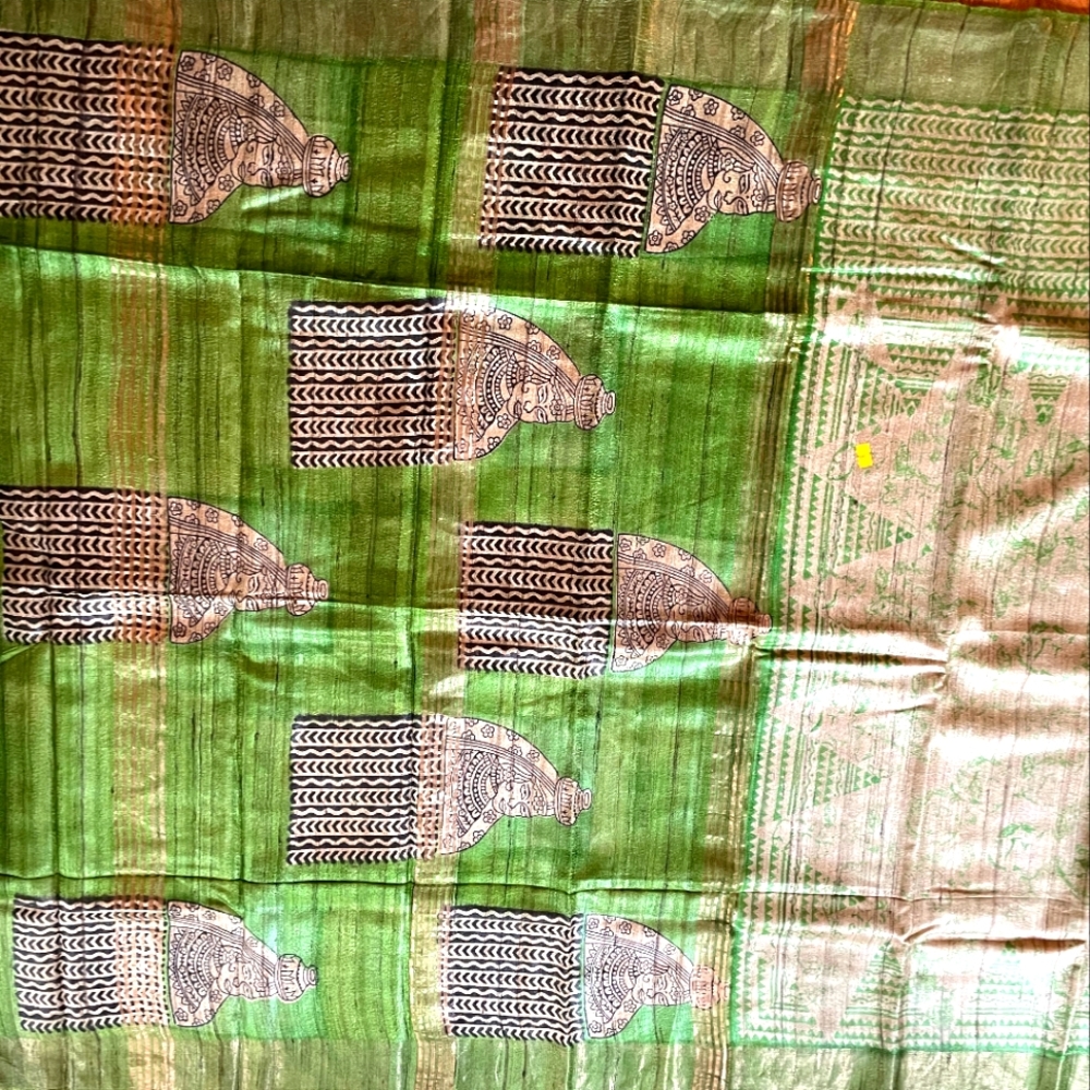 Beautiful Brand New Green & Beige Ghiccha Tussar Silk Saree with Matching Blouse